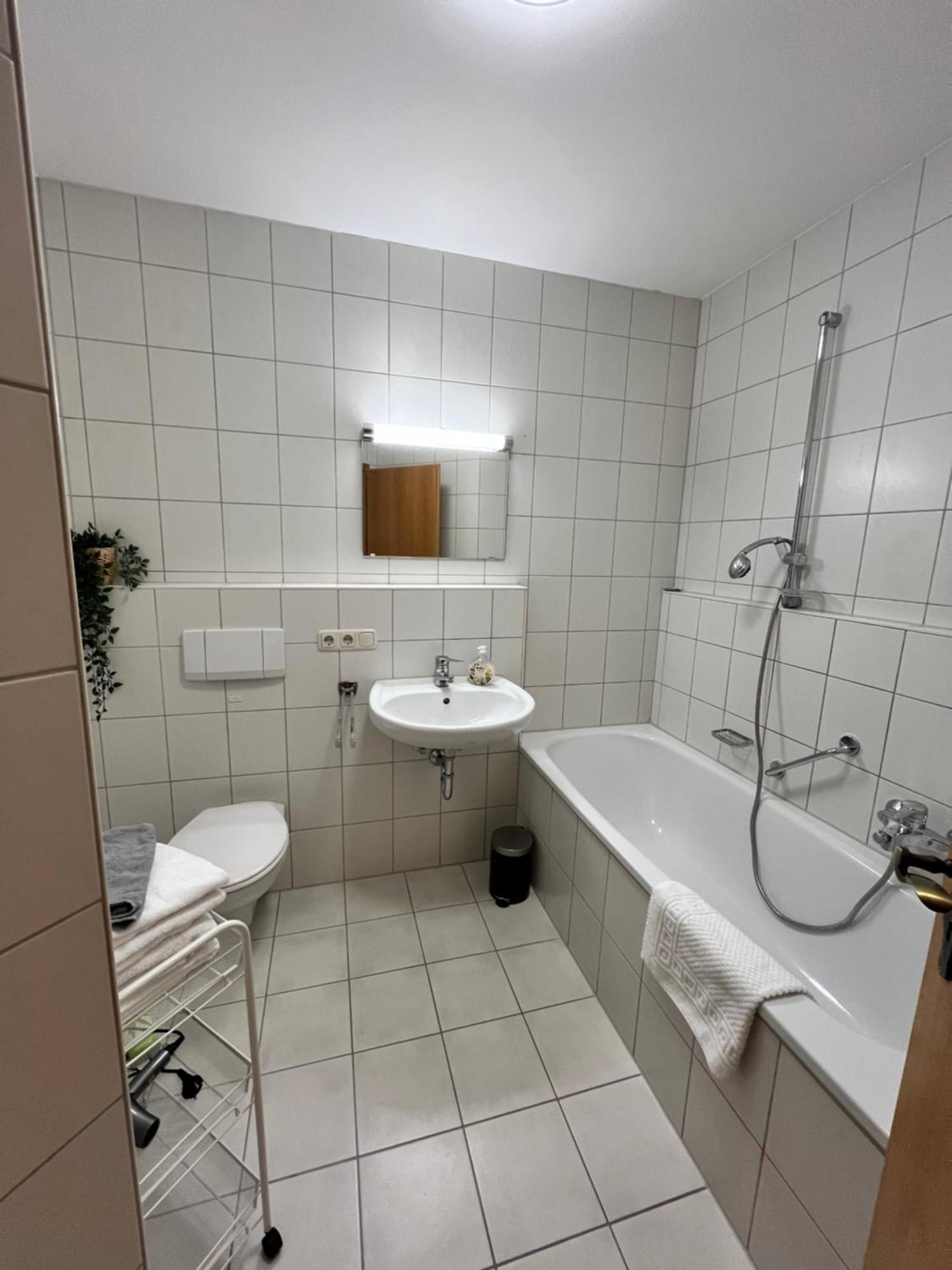 Dg-Wohnung In Waldkraiburg 50Qm Bagian luar foto